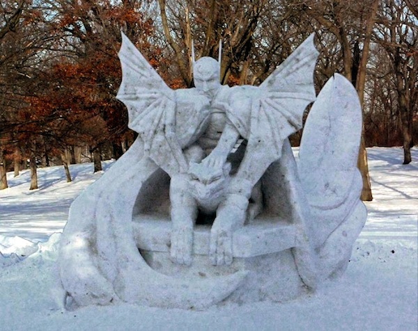 snowman-batman-snow-scupture-art-1